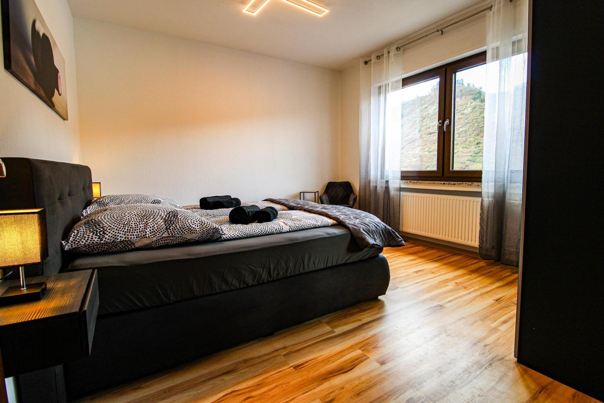 Exklusive Moselidylle: Fewo Mit Traumhaftem Staustufenblick, Netflix, Terrasse Neef Luaran gambar