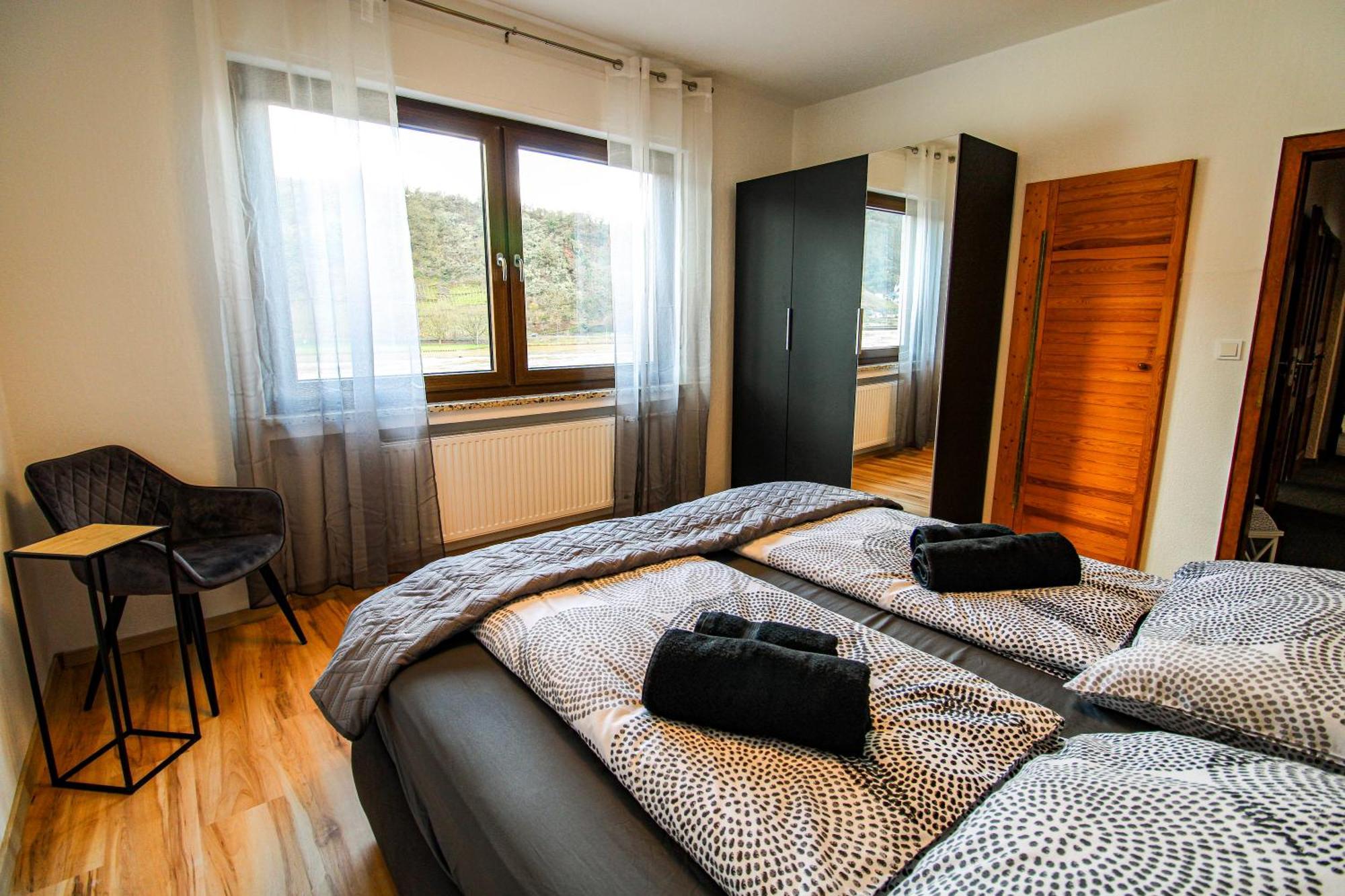 Exklusive Moselidylle: Fewo Mit Traumhaftem Staustufenblick, Netflix, Terrasse Neef Luaran gambar